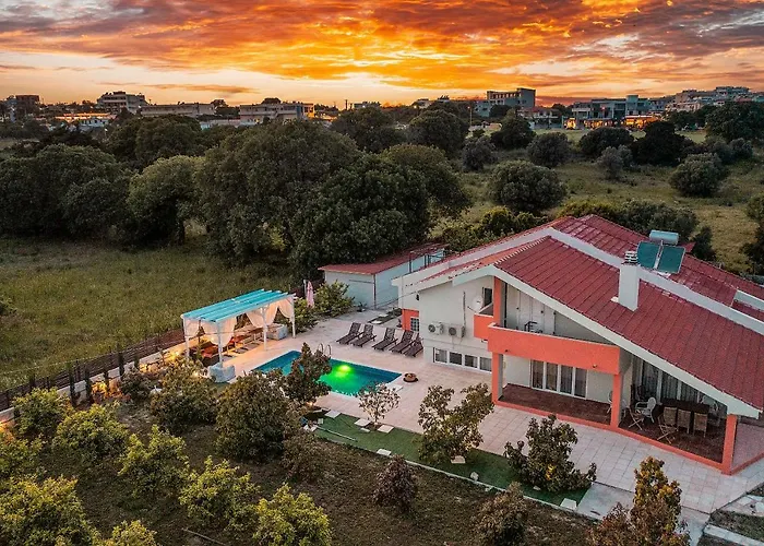 Villa Artzy