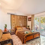 Villa Artzy *