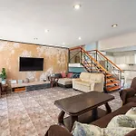 Villa Artzy *