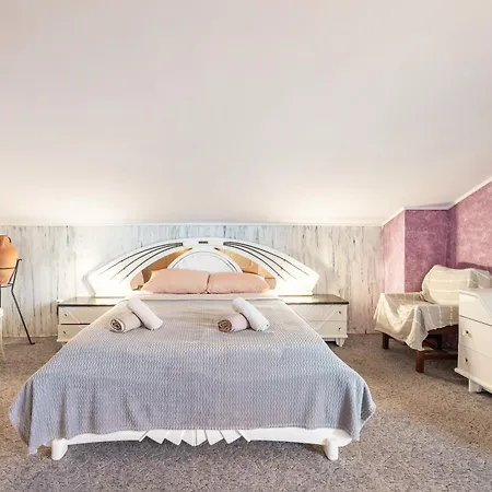 Villa Artzy