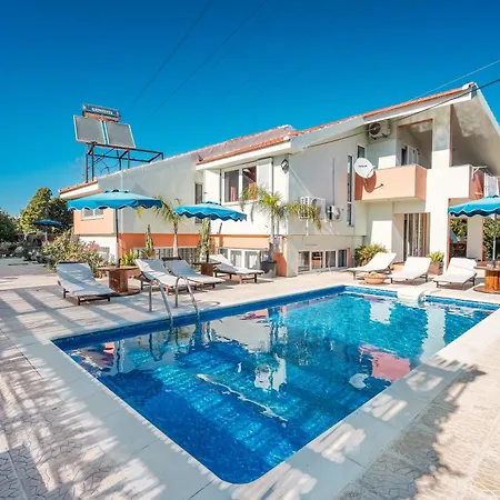 Villa Artzy *
