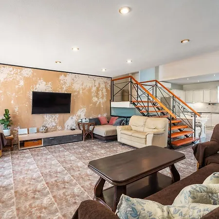 Villa Artzy *